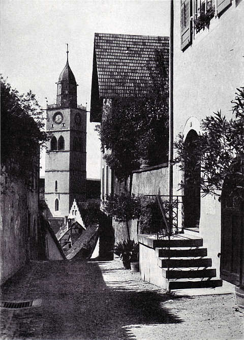 Überlingen, Münster von der Luziengasse aus