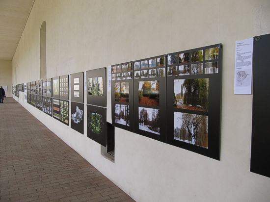 Ausstellung Bild Zeit Raum Schwetzingen, Schlosspark, Blick in die Ausstellung