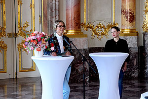 Patricia Alberth, Geschäftsführerin der Staatlichen Schlösser und Gärten (links), und Laura Baumann, stellvertretende Leiterin der Schlossverwaltung (rechts). Foto: kulturer.be