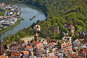 Dilsberg, Ort mit Burgruine aus der Luft.