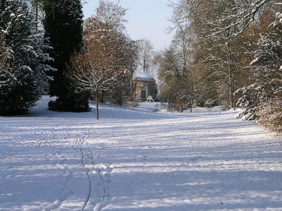 Schwetzingen, Schlosspark: Allee hinter dem Apollotempel