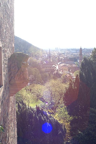 Blick nach Westen am Nordwall vorbei auf die Stadt