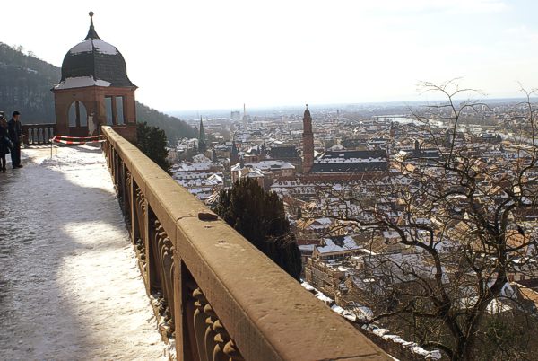 Altstadt mit Jesuitenkirche von der Schlossterrasse aus gesehen