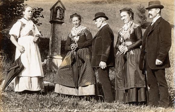 Volkstracht Rippoldsau-Schapbach um 1900. © Badisches Landesmuseum, Foto: Georg Röbcke, Freiburg