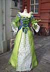 Mantelkleid in Grn
