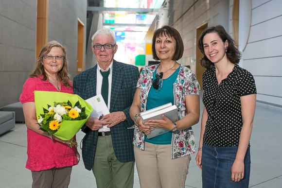 Im Musée d'Art Moderne et Contemporain, FR-Strasbourg: Bernadette Greyenbuhl (links) und Nunzia Battaglia (2.v.r), Passinhaberinnen aus Strasbourg // Erik Harremoes, Vize-Präsident Museums-PASS-Musées (2.v.l) // Héloïse Conésa du MAMCS (rechts) // © Museums-PASS-Musées // Foto: Thomas Kuchel