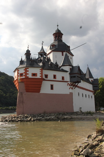 Pfalzgrafenstein, stromabwärts gesehen