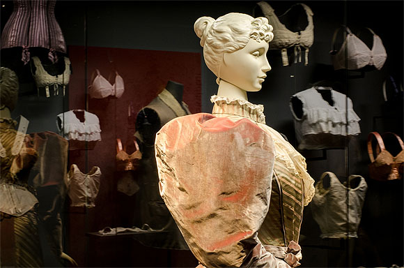 Aus dem Modemuseum in Schloss Ludwigsburg. Foto Norbert Stadler/ssg