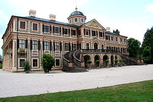 Schloss Favorite, Gartenseite