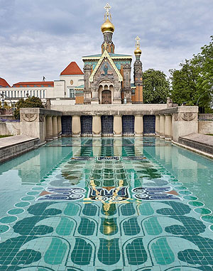 Das Lilienbecken auf der Darmstädter Mathildenhöhe.